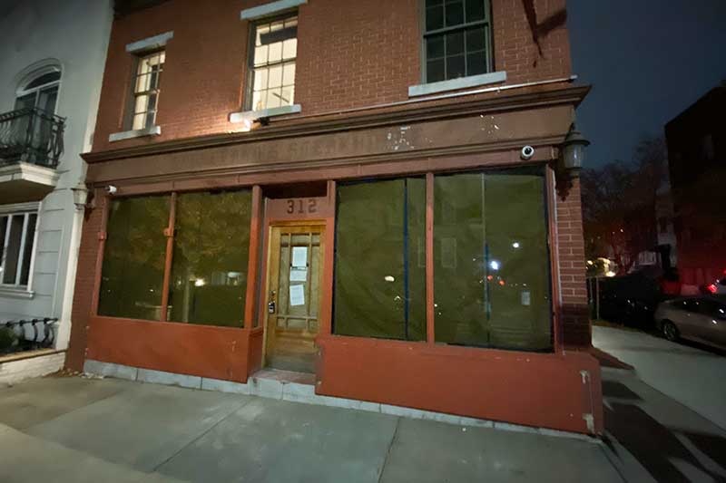 The former location of Destefano's steakhouse is becoming a new location for Ediths according to a liquor application