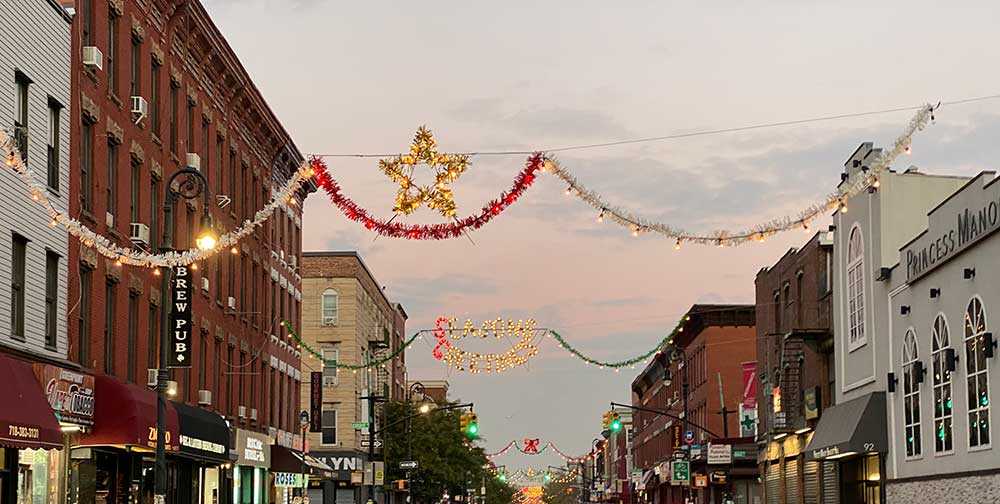 holiday lights on Nassau ave