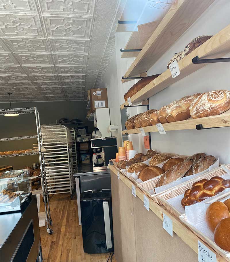a new bakery on Montrose and Manhattan Avenue