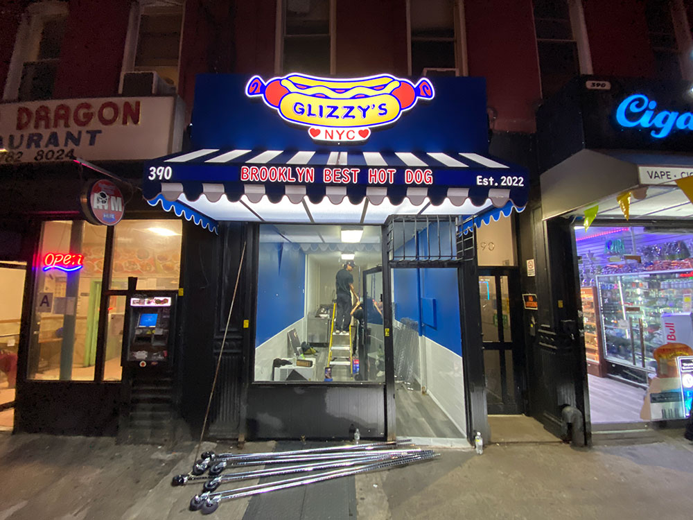Glizzy's NYC hot dogs on Metropolitan Avenue