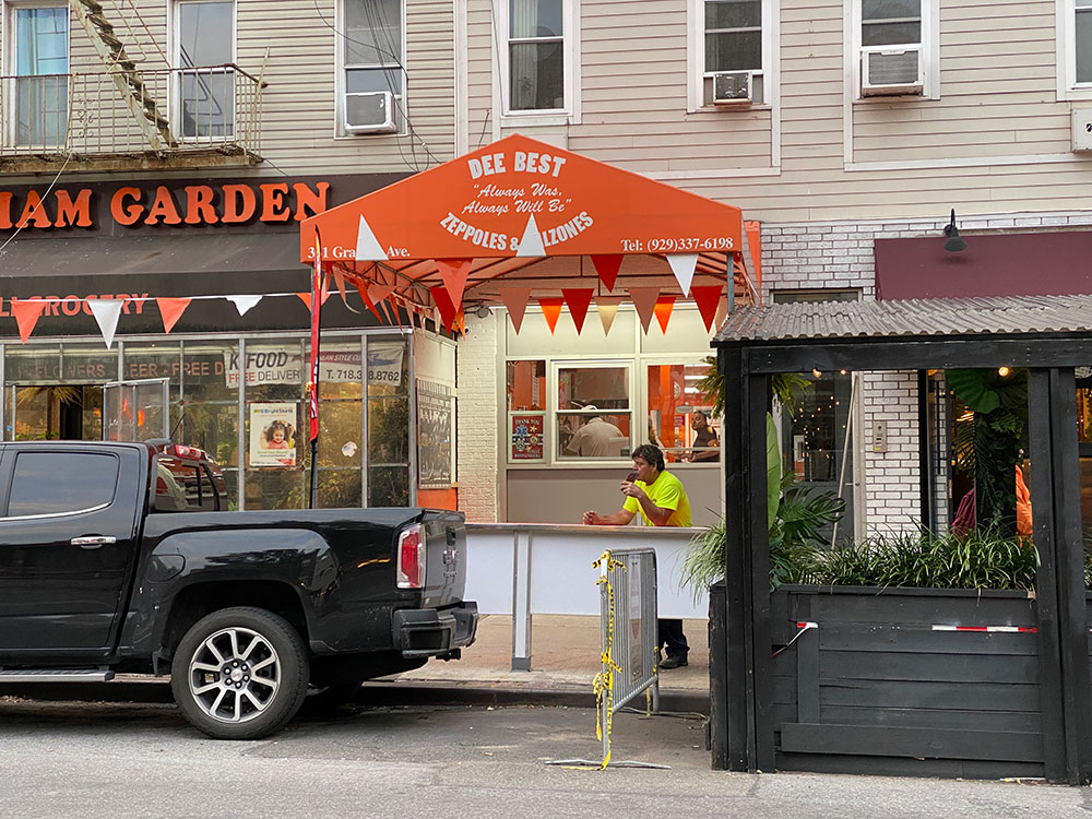 Dee Best Zeppole and Calzone on Graham Ave grand opening entrance